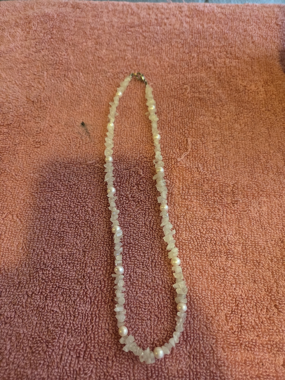 Delicate White Pearl and Crystal Chip Necklace - Women Jewelry